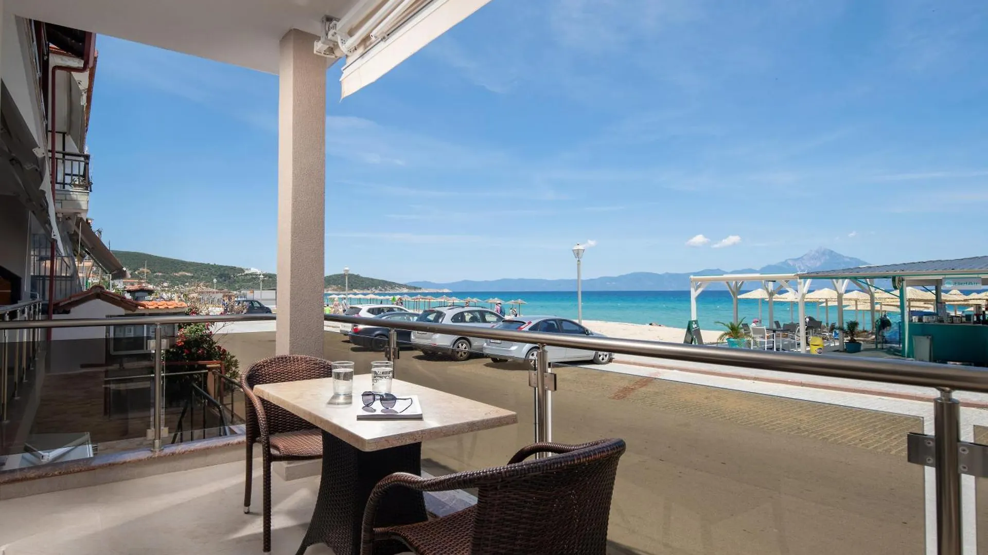 Апарт-отель House Kostas On The Beach Сарти