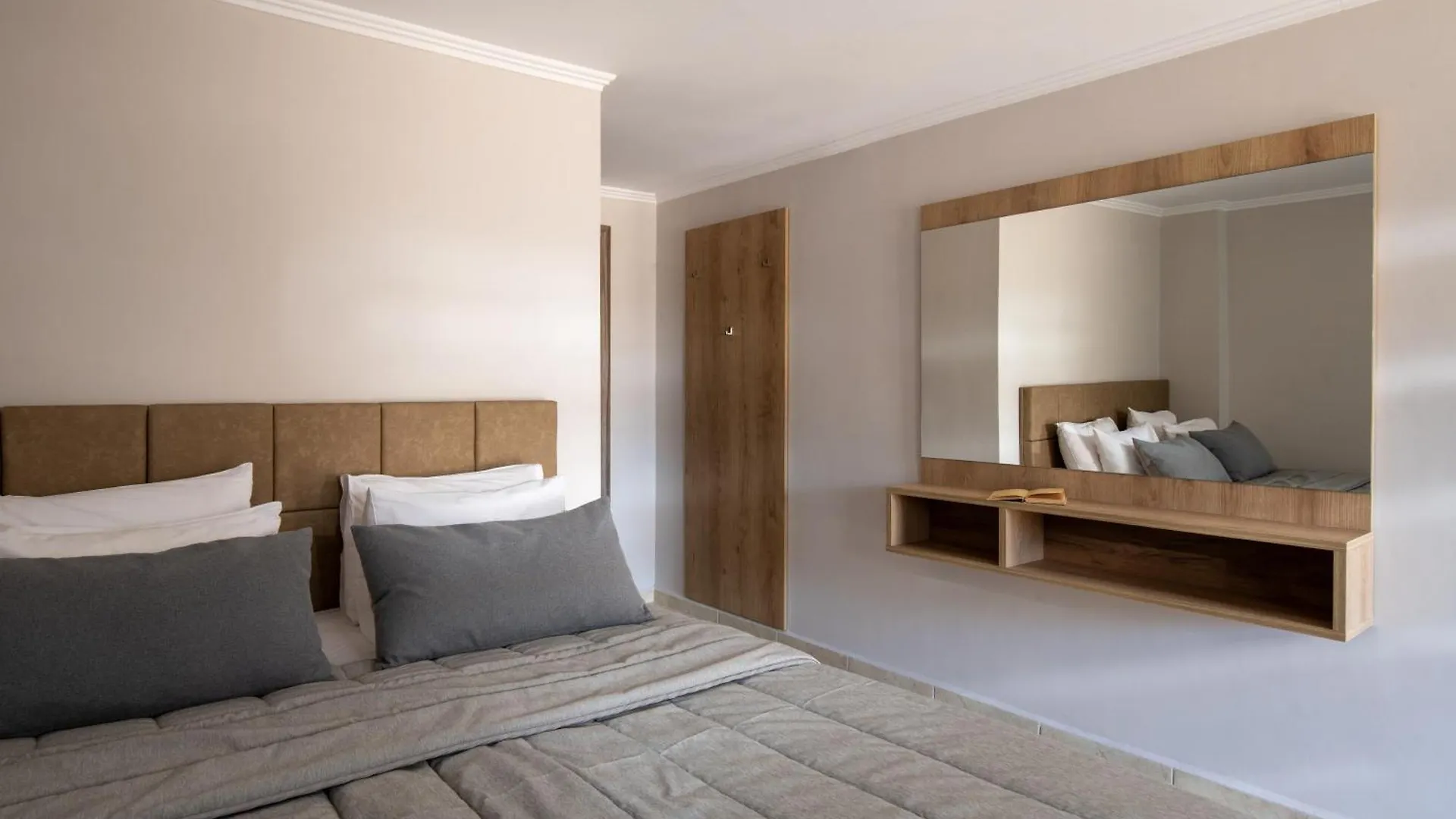 House Kostas On The Beach Сарти