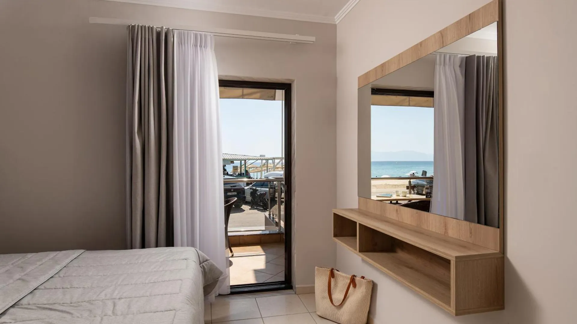 House Kostas On The Beach Сарти