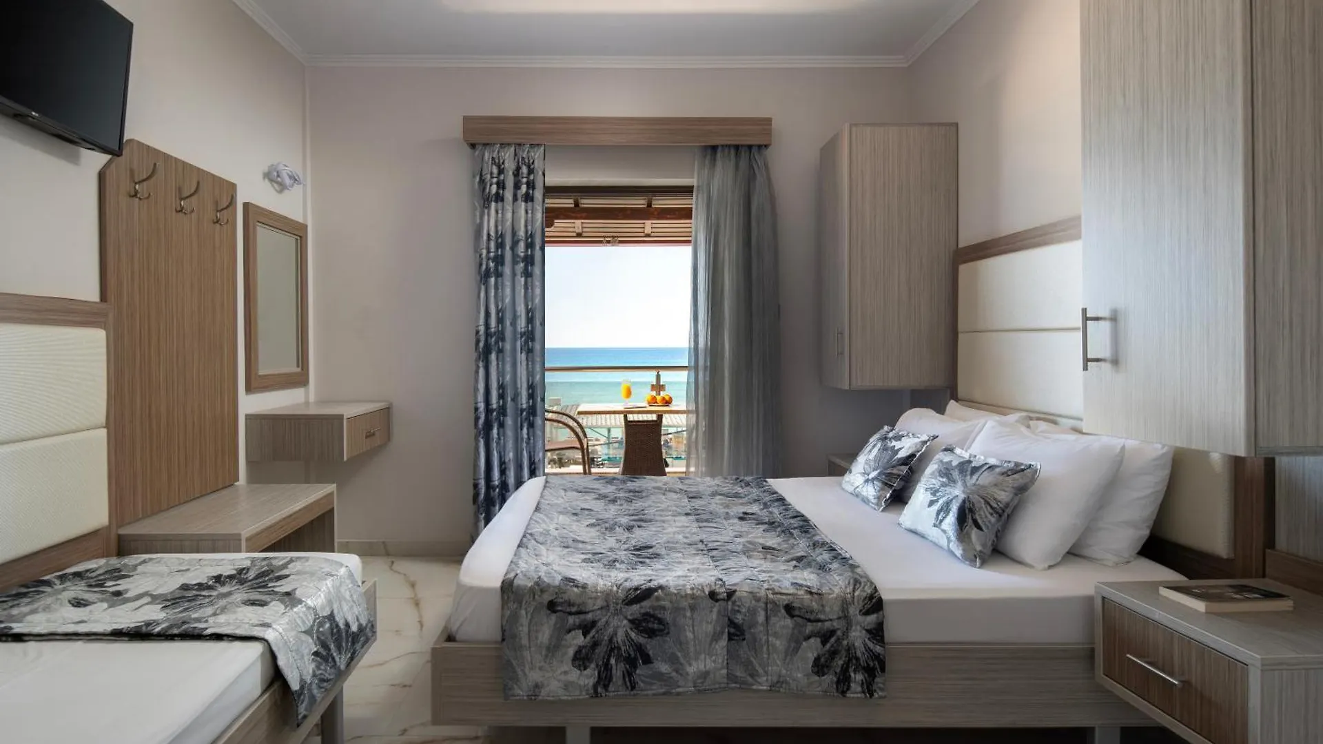 House Kostas On The Beach Сарти