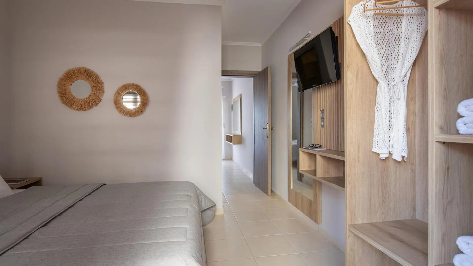 Апарт-отель House Kostas On The Beach Сарти